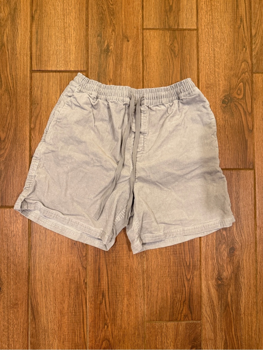 Simply Southern Light Gray Men's Hybrid corduroy Shorts 5” / men’s large